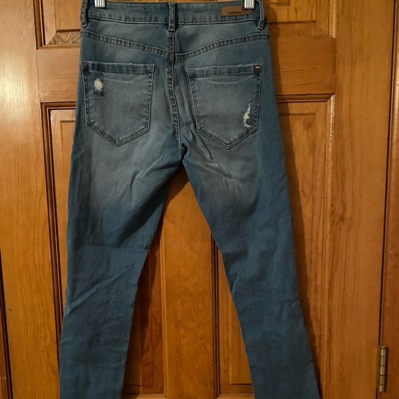 Garage Light Wash Ripped Jeans - Picture 6 of 6